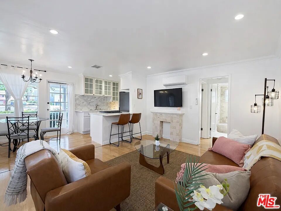 Photo of Listing #25603291