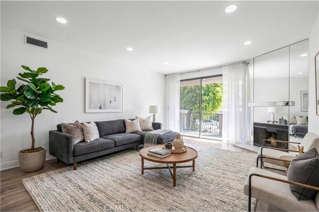 1630 S Bentley Avenue # 103, Los Angeles