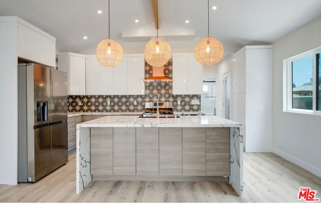 Photo of Listing #25547649