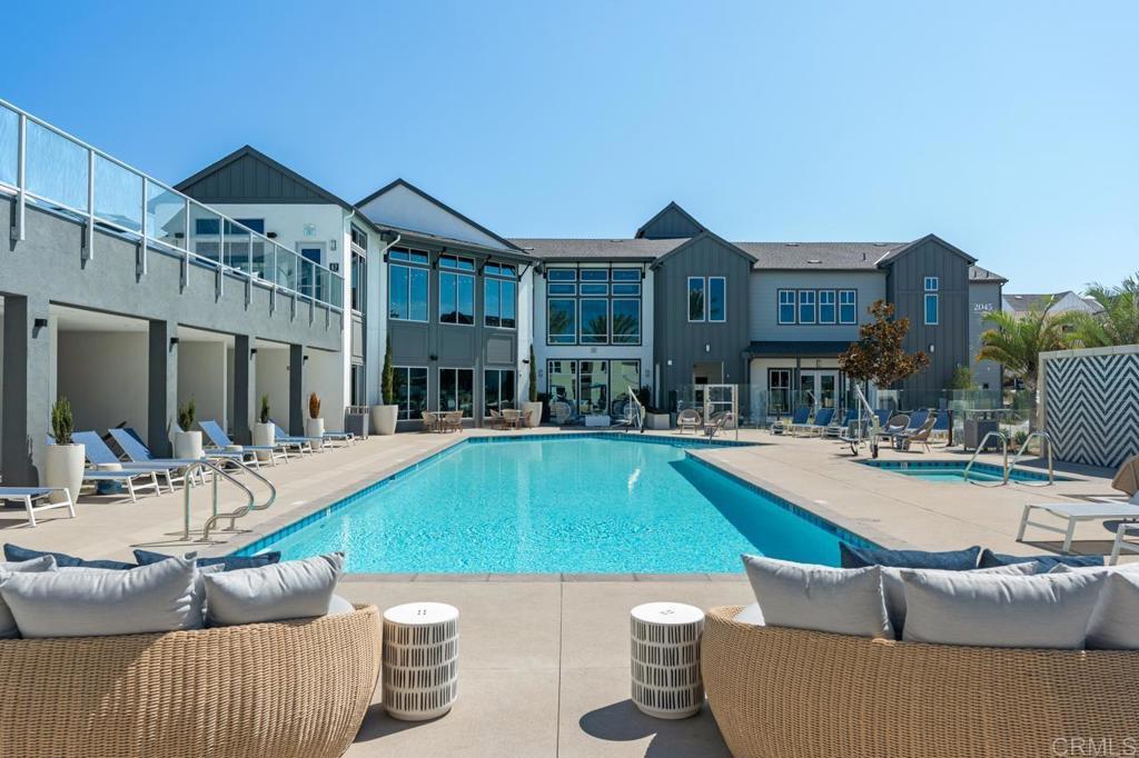 Photo of Listing #PTP2507741