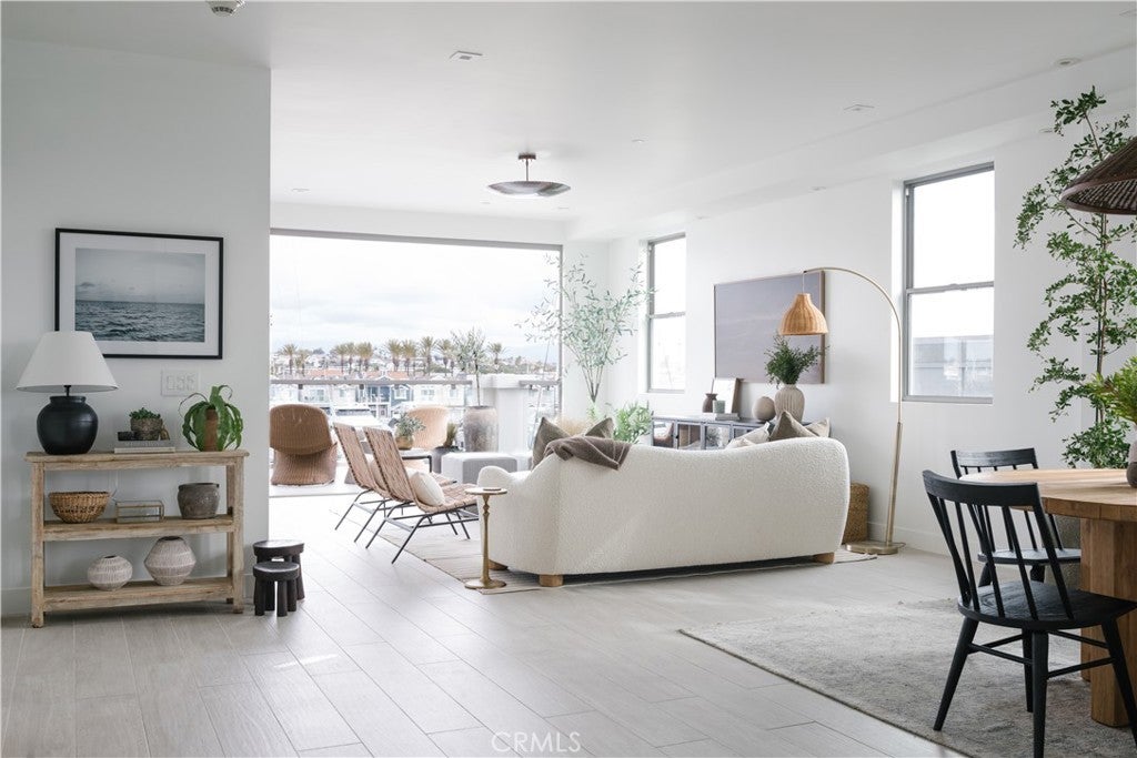 Photo of Listing #NP25237071