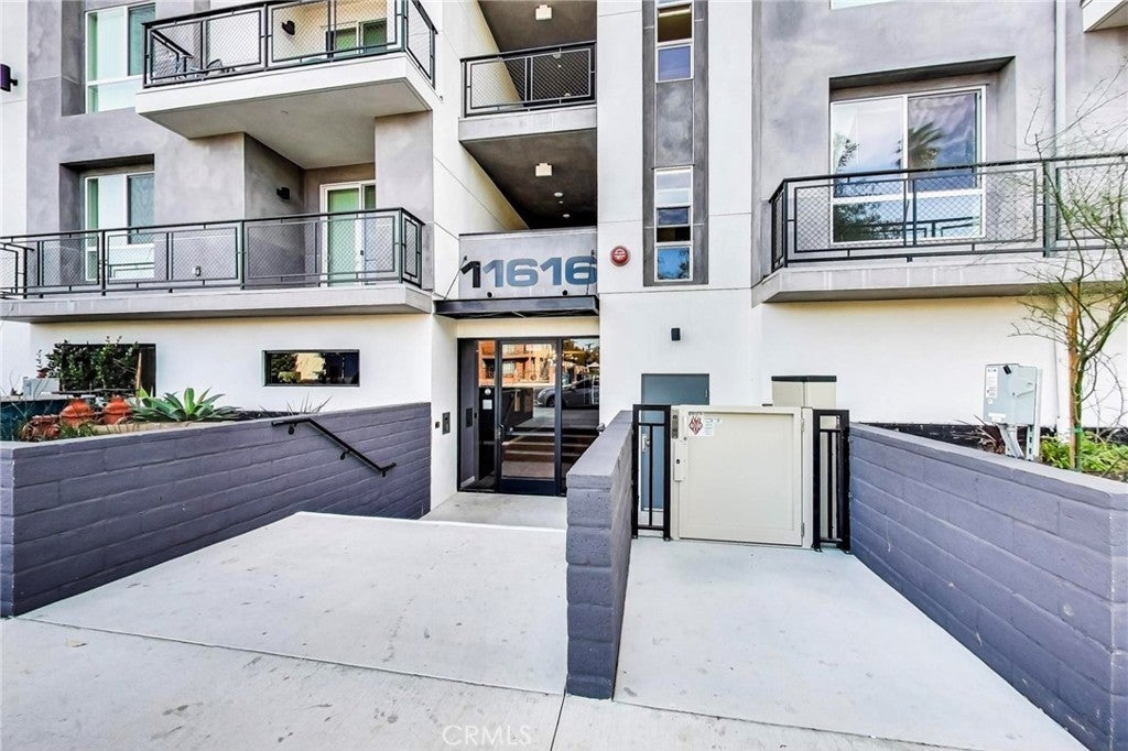 Photo of Listing #SR25237076