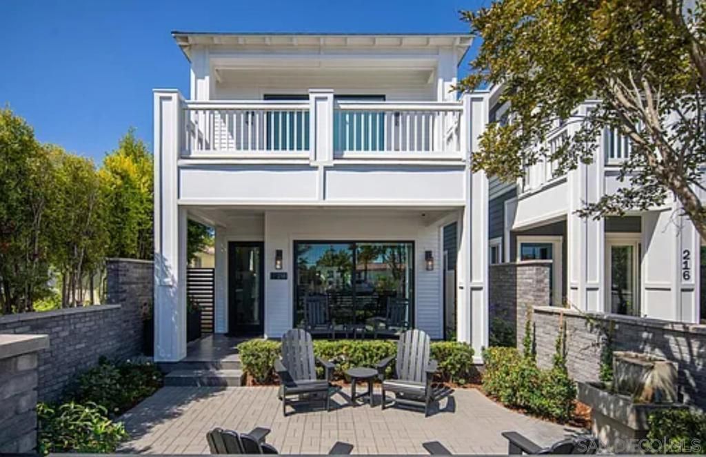 218 J Ave, Coronado
