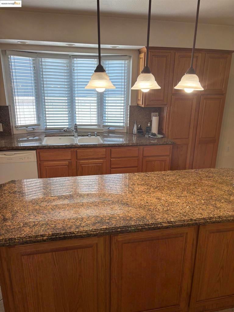 Photo of Listing #41114591