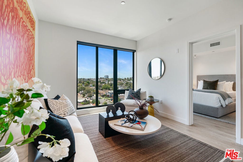 Photo of Listing #25605839