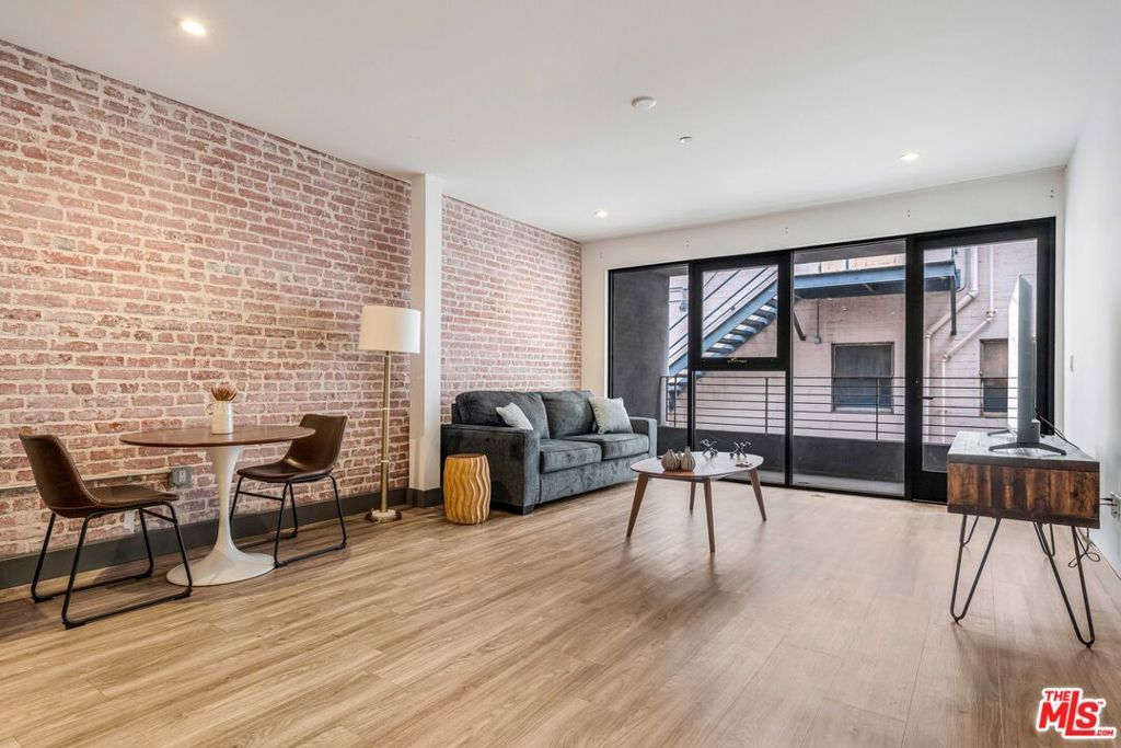 Photo of Listing #25602555