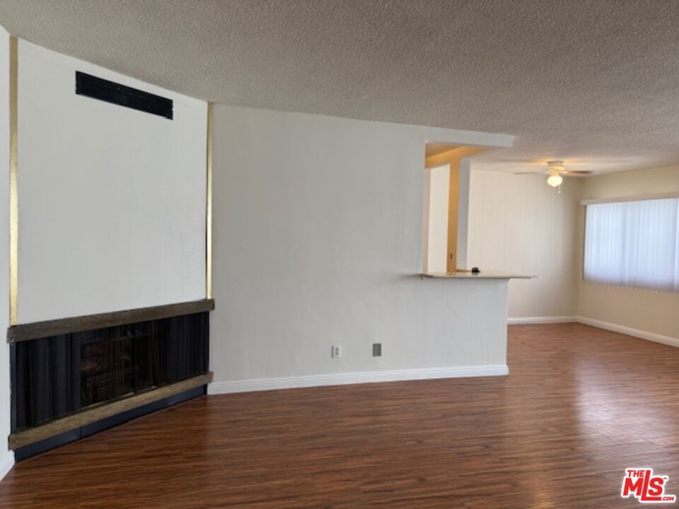 Photo of Listing #25606713