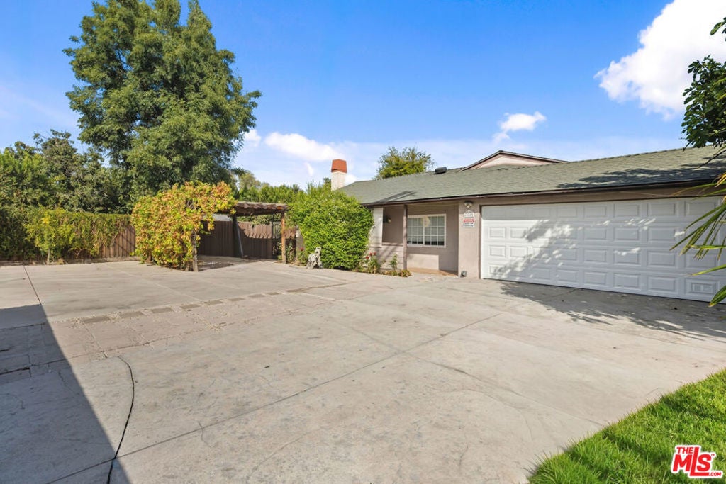 Photo of Listing #25606903