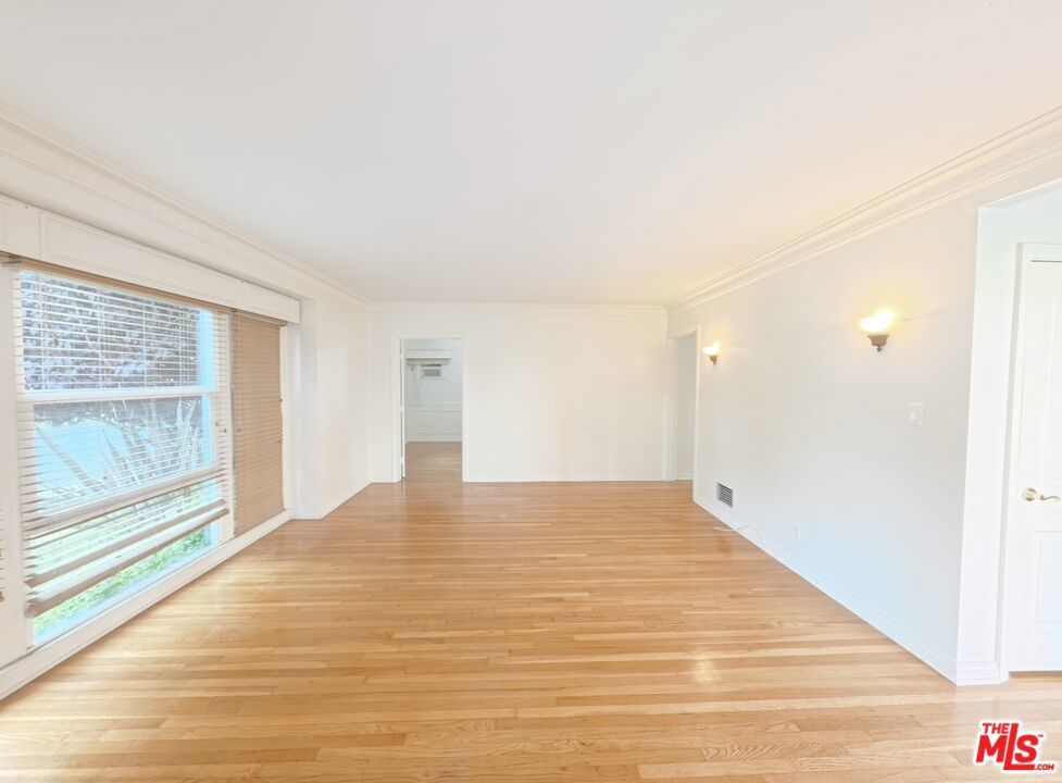 Photo of Listing #25607015