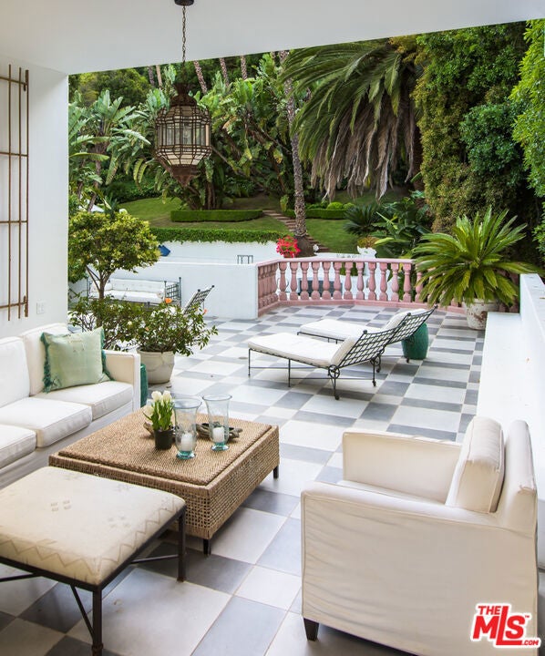 Photo of Listing #25607029