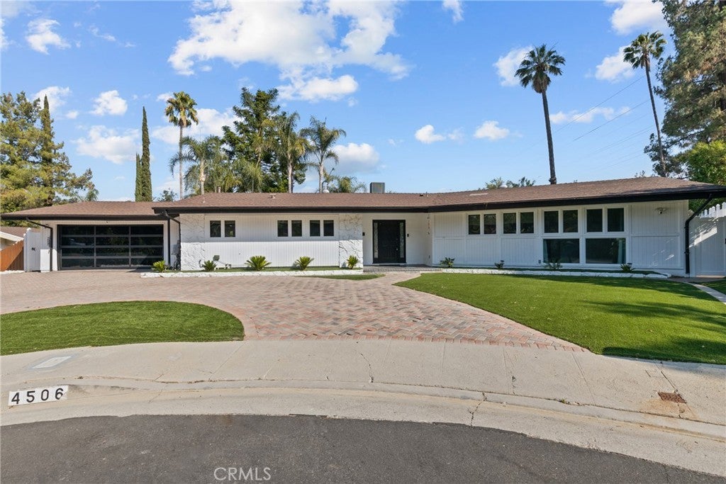 Photo of Listing #SR25241551