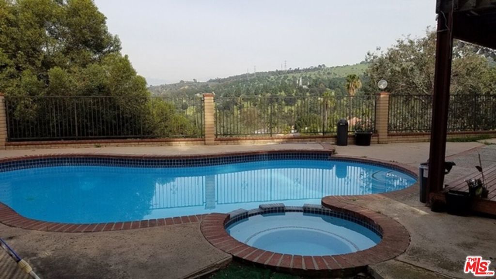 Photo of Listing #25607627