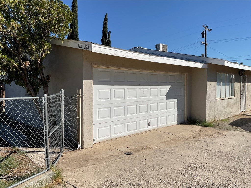 912 Navajo Street, Barstow
