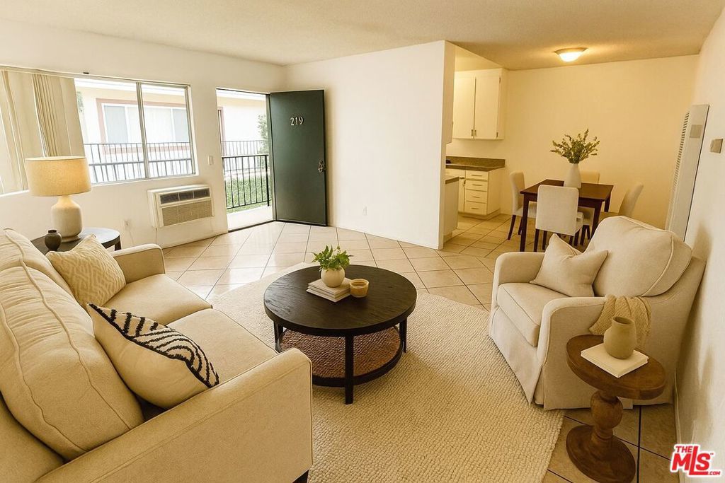 Photo of Listing #25608127