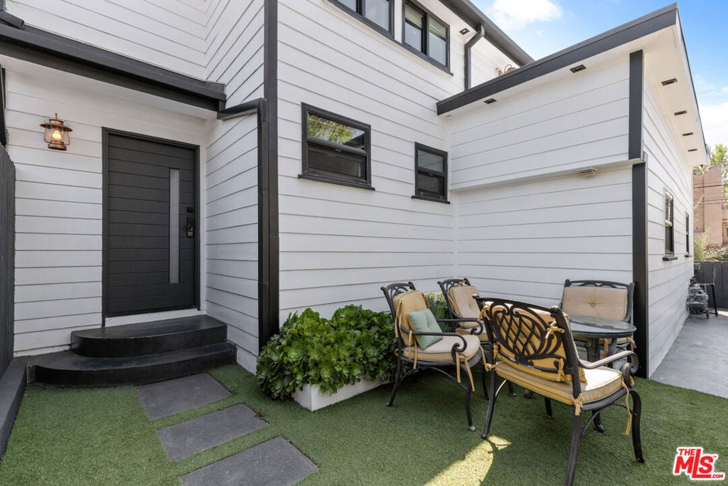 Photo of Listing #25608443