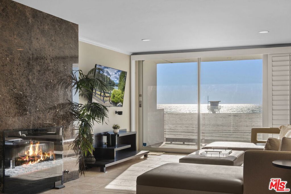 Photo of Listing #25608397