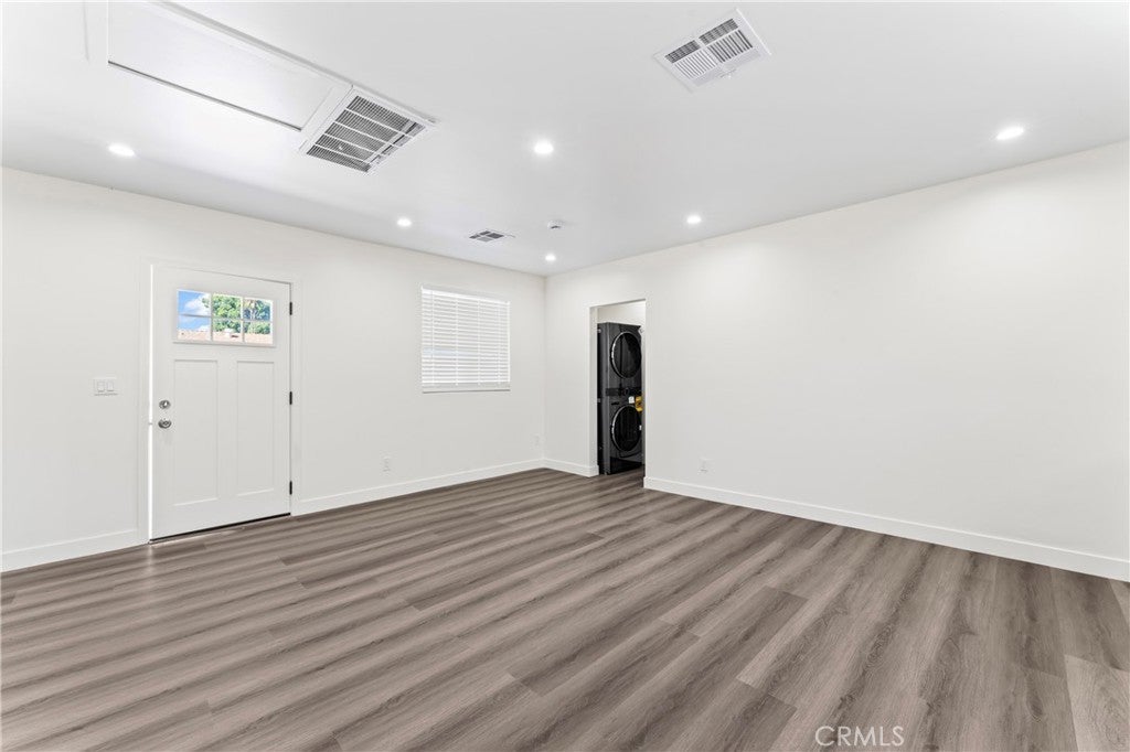 Photo of Listing #SR25241242