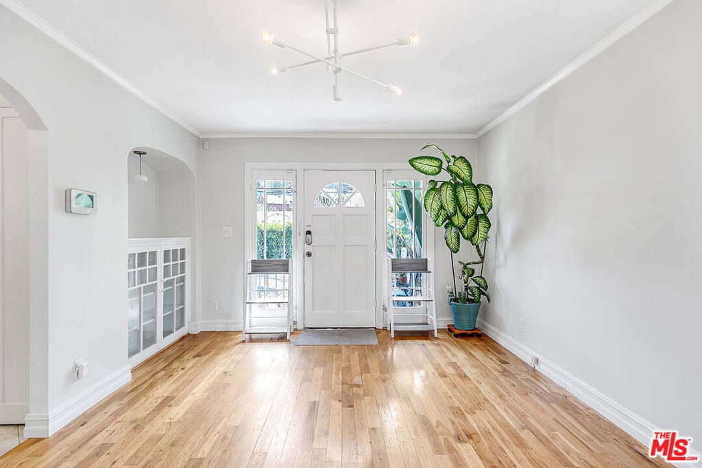 Photo of Listing #25607159