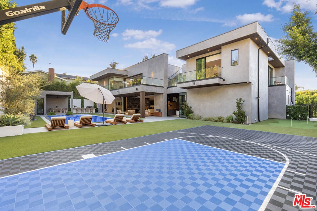 Photo of Listing #25609113