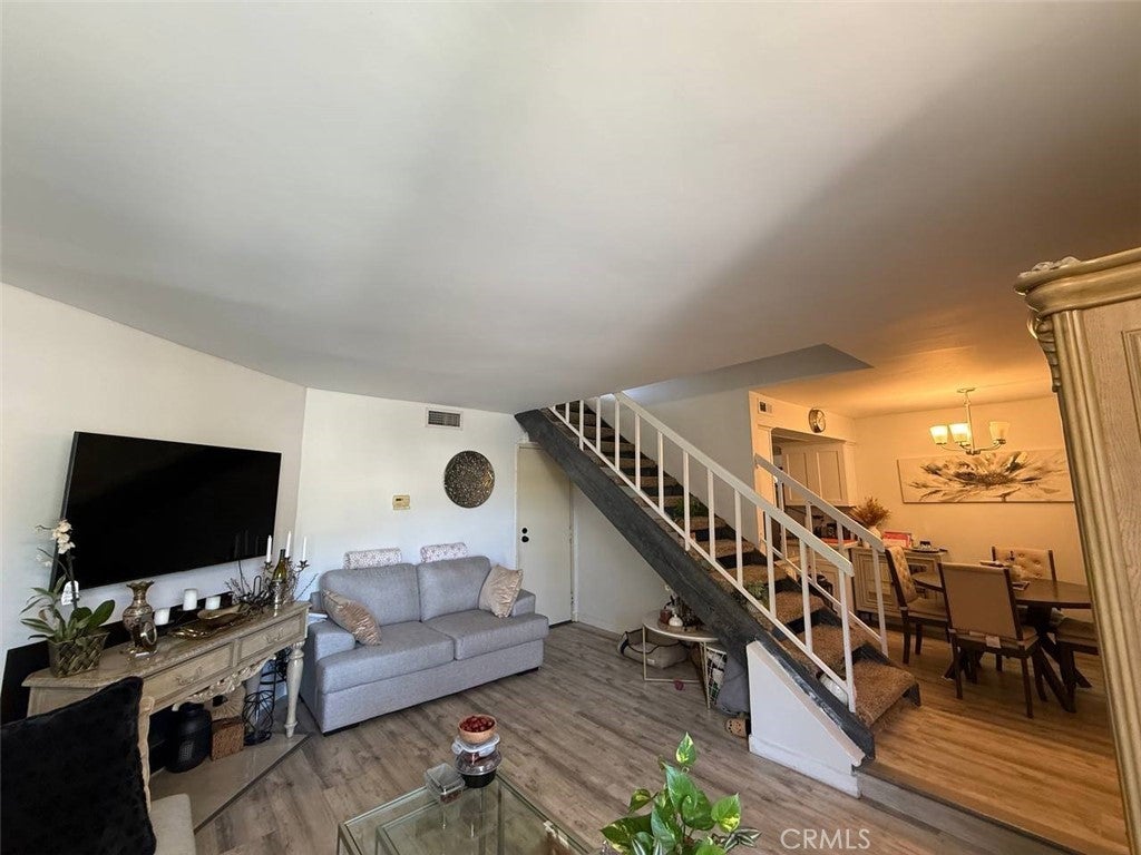 Photo of Listing #SR25244623