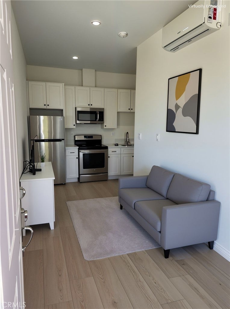 Photo of Listing #BB25245095