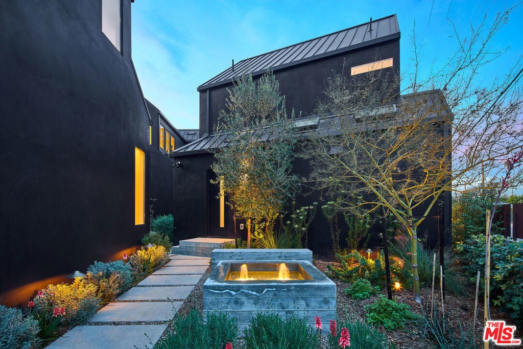 Photo of Listing #25609583