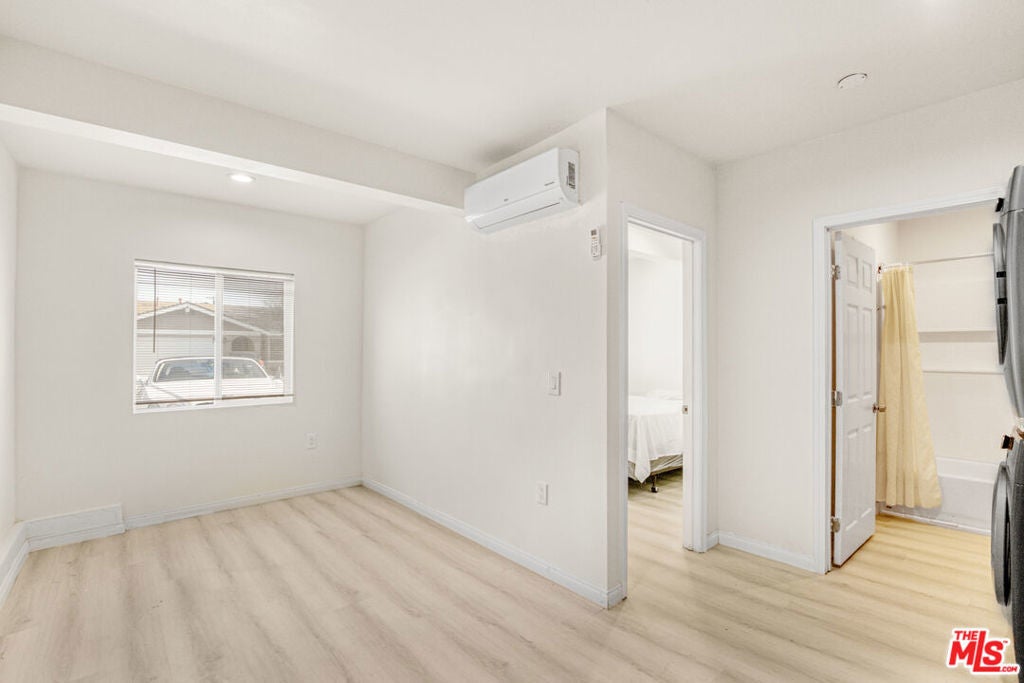 Photo of Listing #25609777