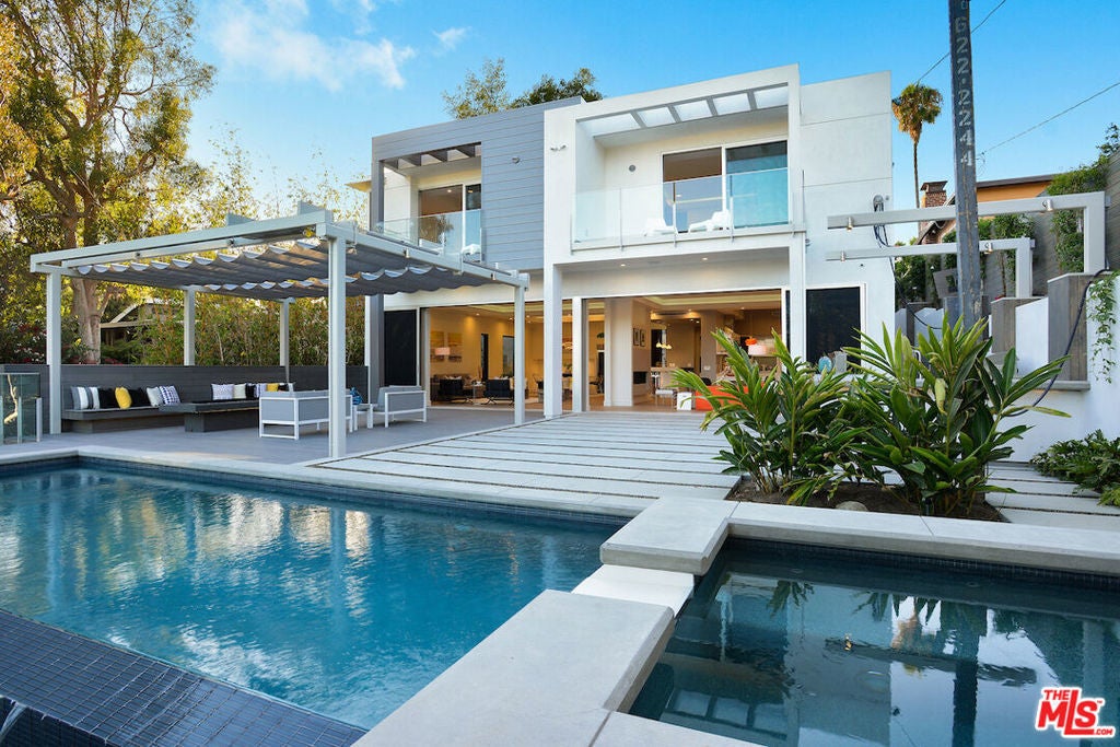 Photo of Listing #25609835