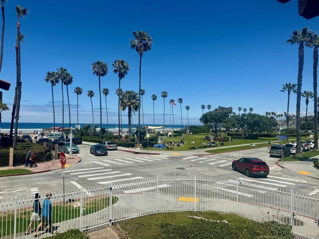 8151 Camino Del Oro, La Jolla