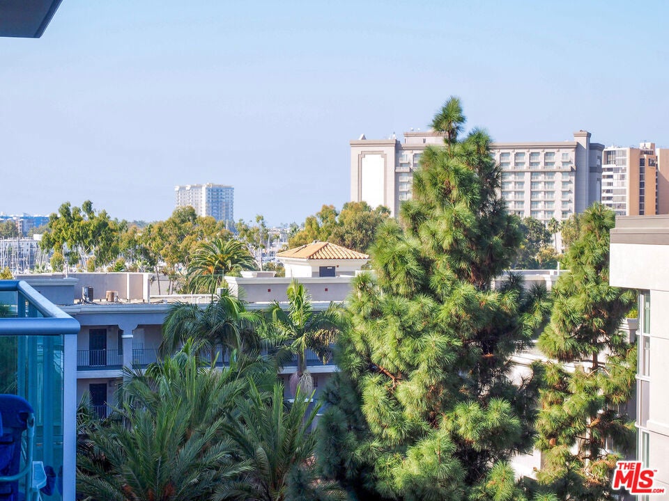 Photo of Listing #25610011