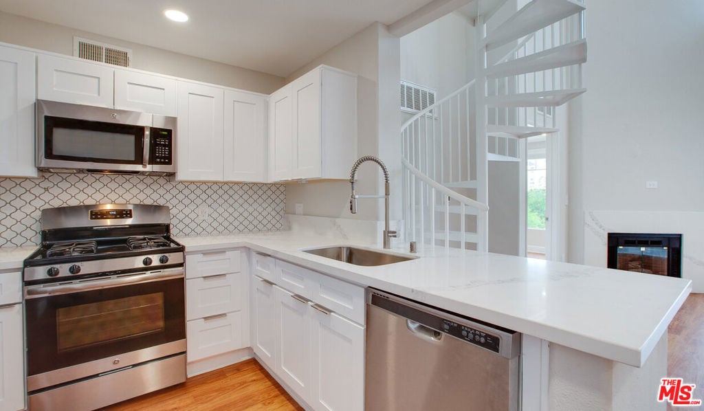 Photo of Listing #25610647