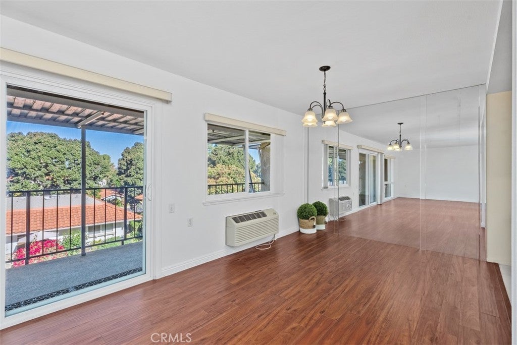 Photo of Listing #OC25246896