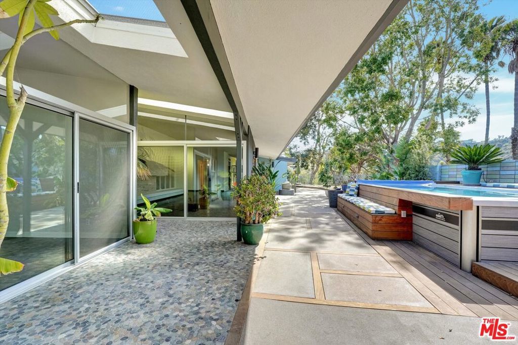 Photo of Listing #25610901