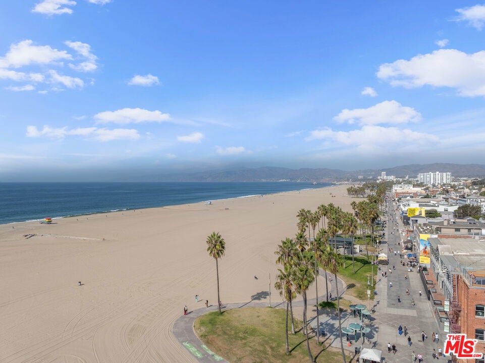 Photo of Listing #25599677