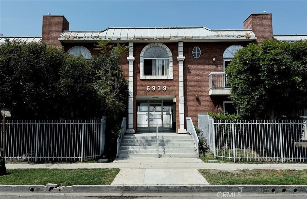 Photo of Listing #SR25247020