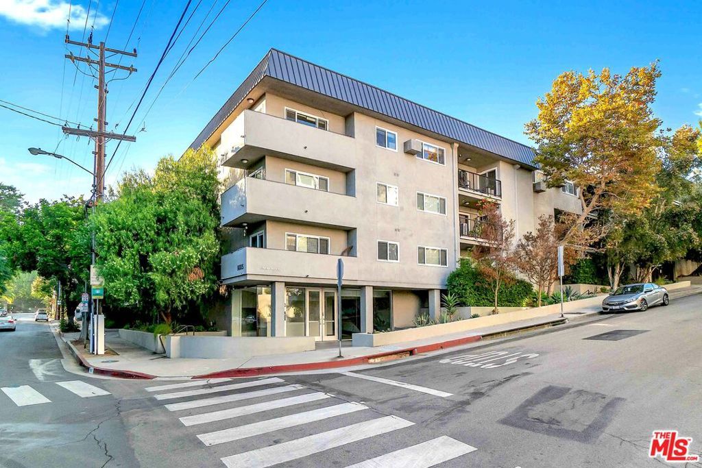 Photo of Listing #25611637