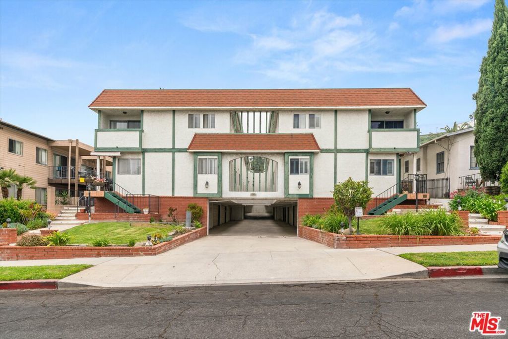 Photo of Listing #25611287