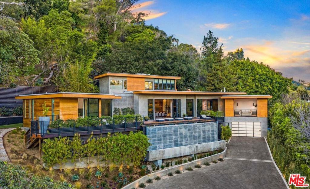 Photo of Listing #25611617