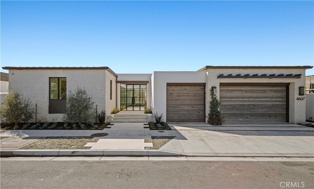 Photo of Listing #OC25246381