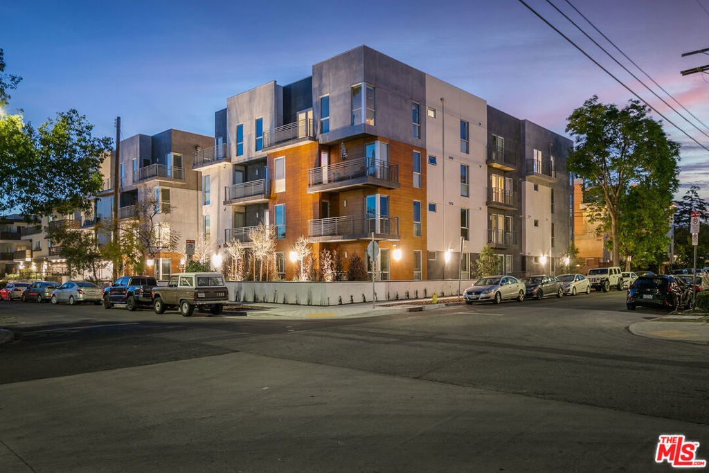 Photo of Listing #25611841