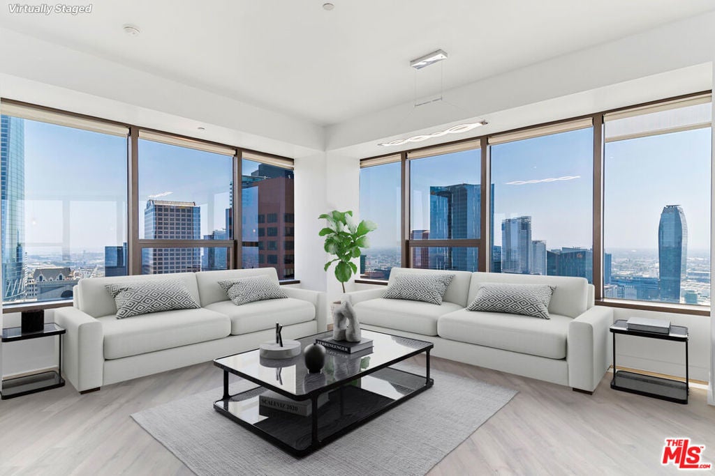 Photo of Listing #25612045