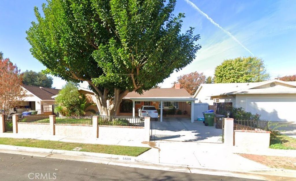 6609 Birchton Avenue, West Hills