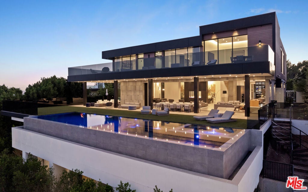 Photo of Listing #25611539