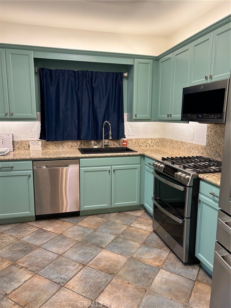 Photo of Listing #SR25250285