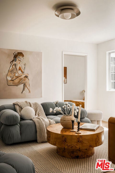 Photo of Listing #25612773