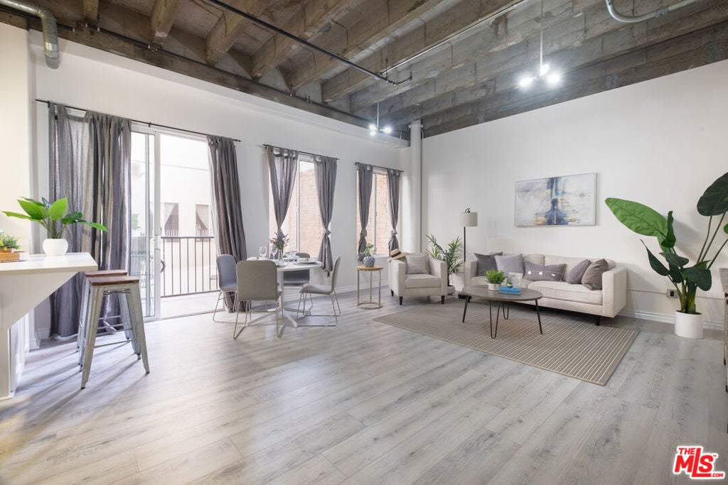 Photo of Listing #25612831