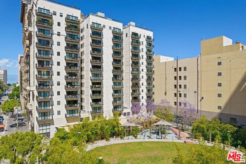 Photo of Listing #25608303