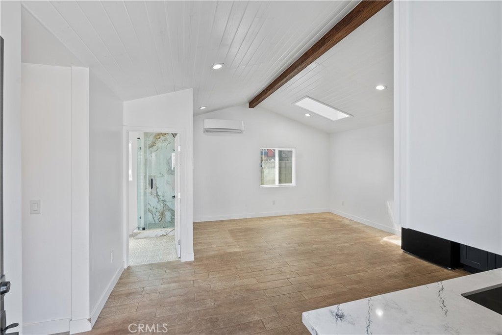 Photo of Listing #DW25250591