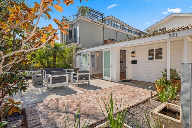 321 Poinsettia Avenue, Corona Del Mar