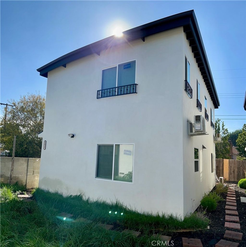 18654 1/2 Runnymede St. 1/2, Reseda